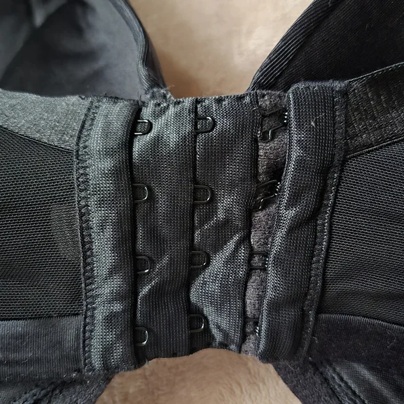 Cacique Intimates Black Women's Bra Size 38F Underwired Padded - Picture 9 of 13